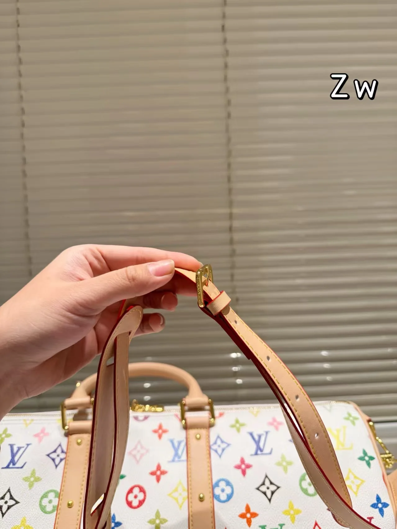 2025 Louis vuitton M13742 - LITELUX