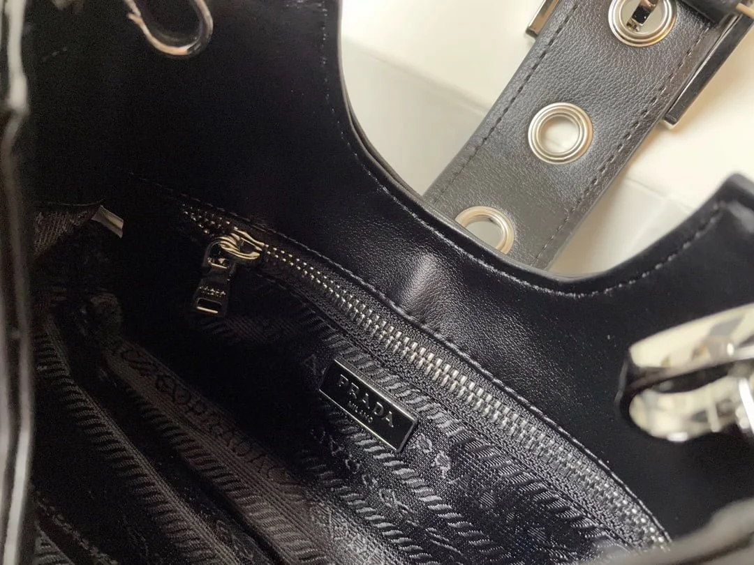 Prada leather Underarm bag black 1BA381 size: 22.5cm - LITELUX