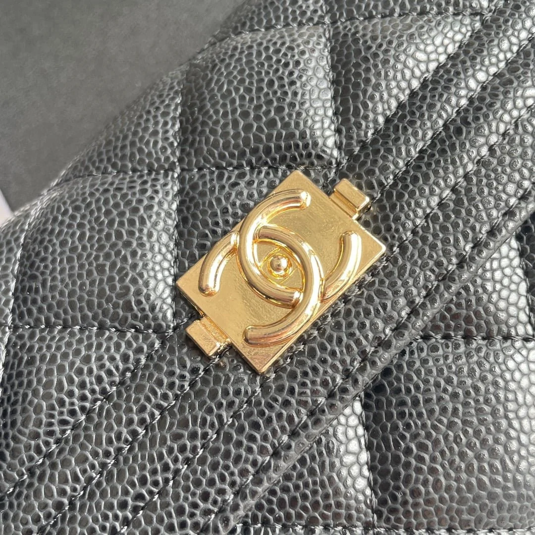 Chanel Cowhide with caviar Clutch bag with gold and sliver hardware size: 19*10cm - LITELUX