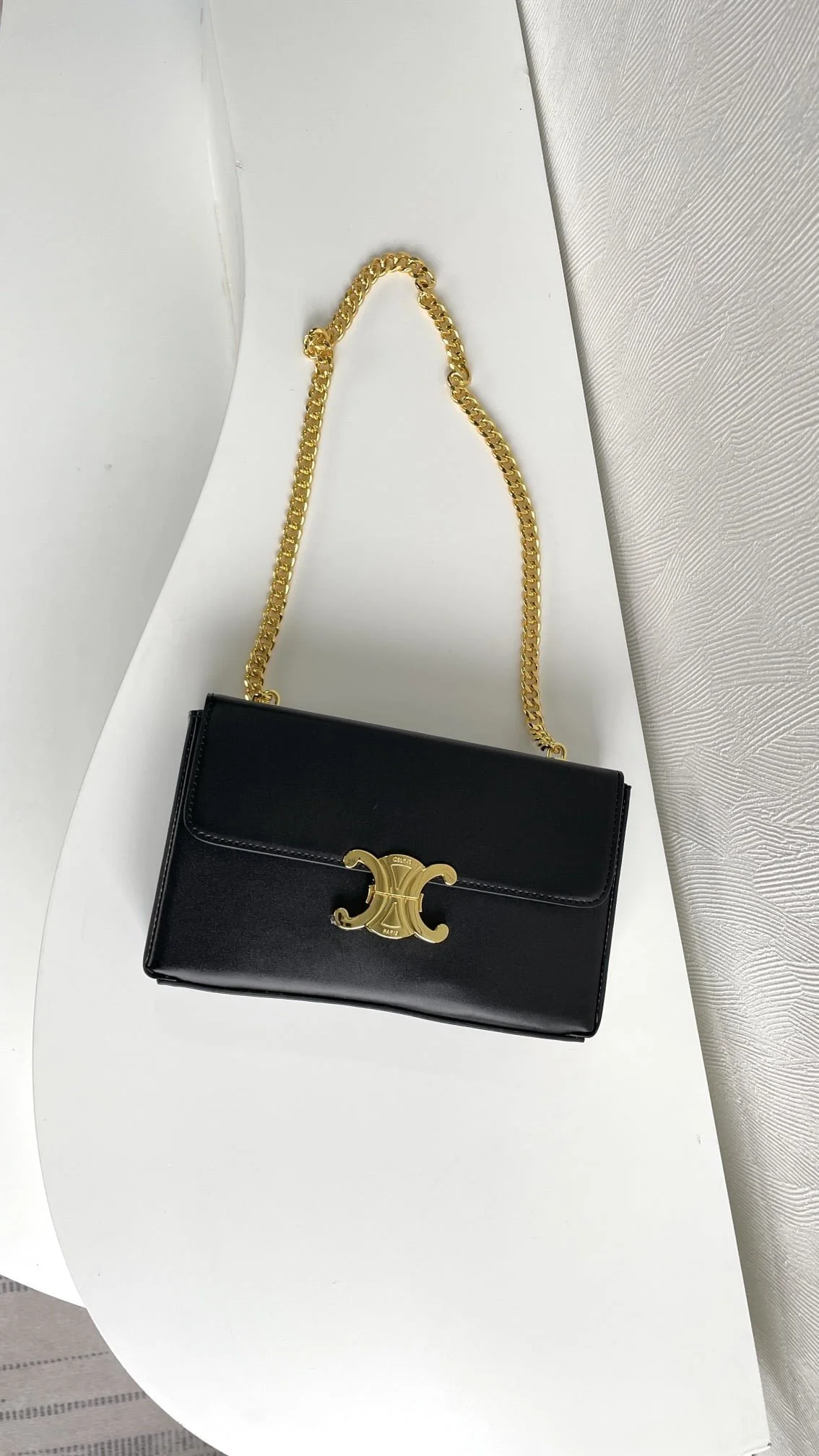 CELINE Arc de Triomphe Black with Chain 8067 size: 22 X 13.5 X 6cm - LITELUX