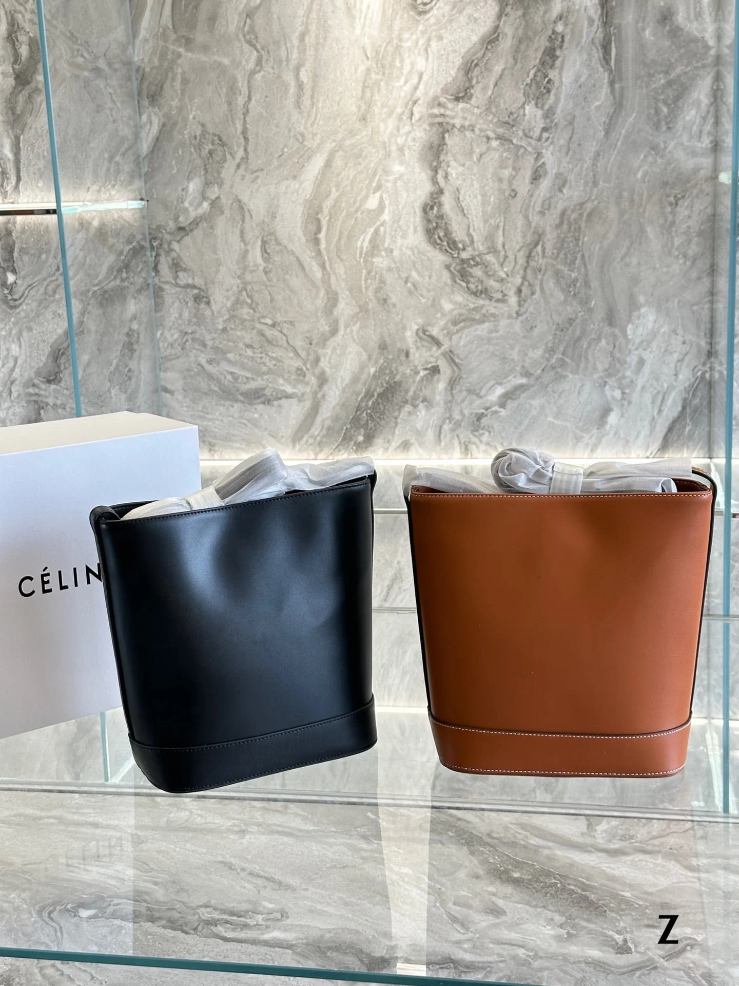 CELINE Caramel brown /Black bucket bag Size: 22*27cm - LITELUX