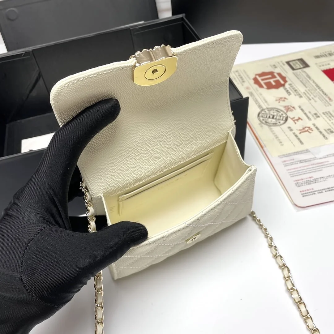 Chanel Black Horse Kelly Lichee cowhide long handle bag 9100 white size:19*10*4.5cm - LITELUX