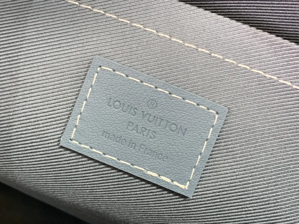 Louis Vuitton bag - LITELUX