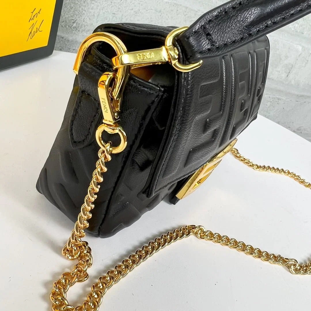 FENDI BAGUETTE Mini Chain Strap Black Handbag Size: 4*18*11cm - LITELUX