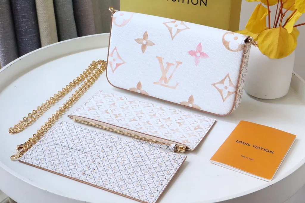 Louis Vuitton bag - LITELUX