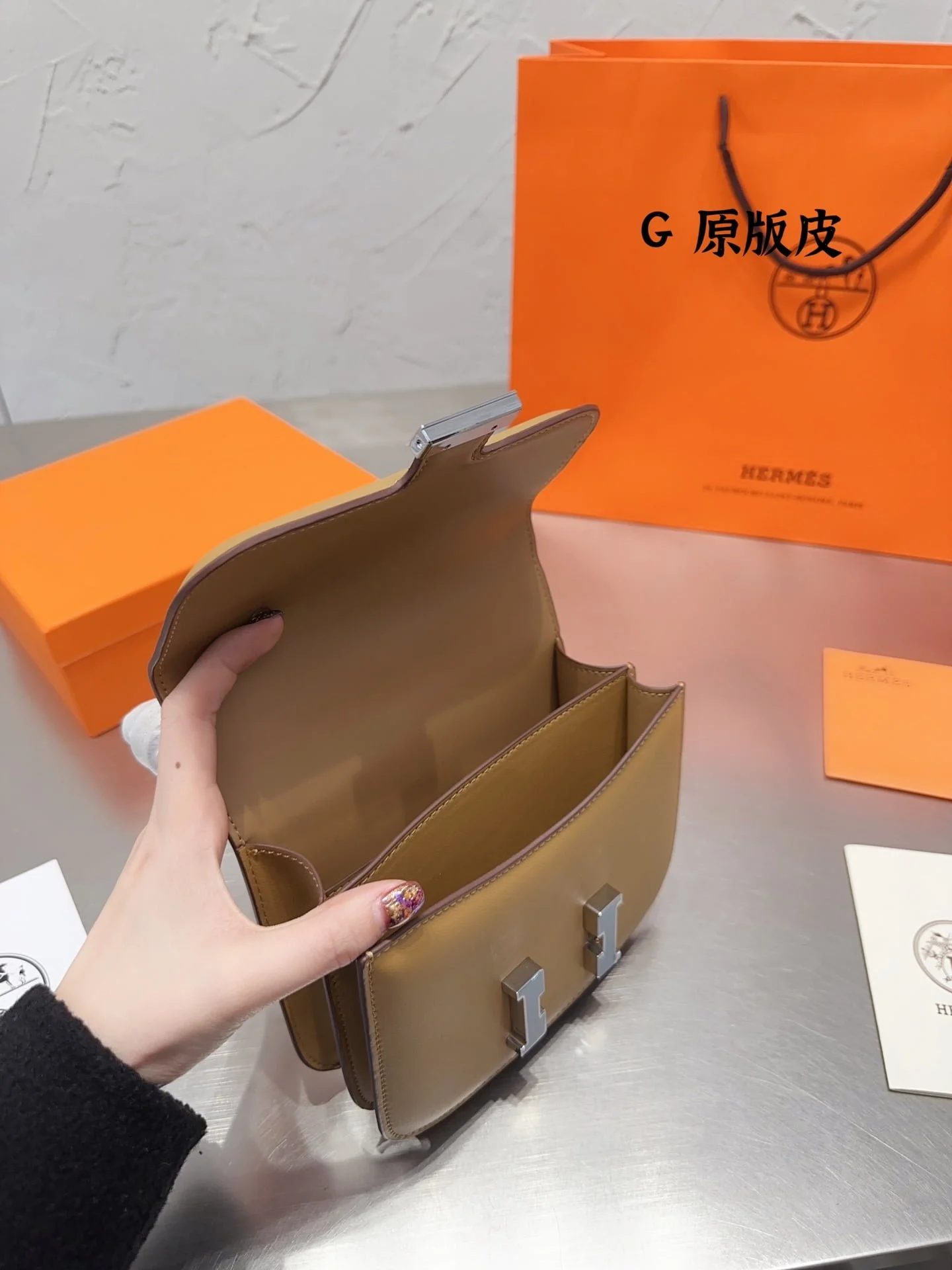 Hermès Constance Swift cowhide leather Earthy yellow size: 19cm - LITELUX