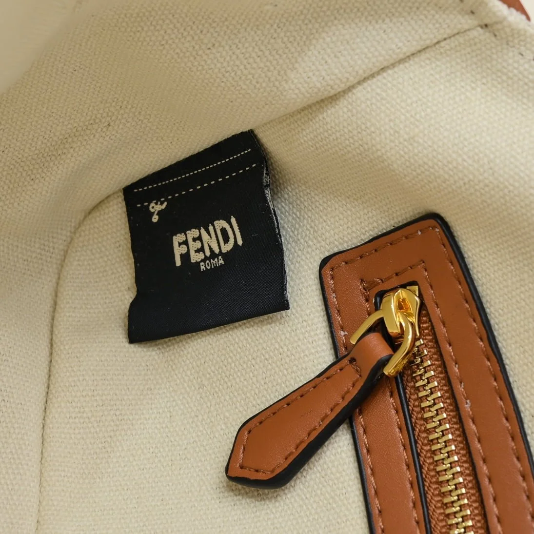 FENDI baguette bag F embroidery F2029 Size:26*5*15CM - LITELUX