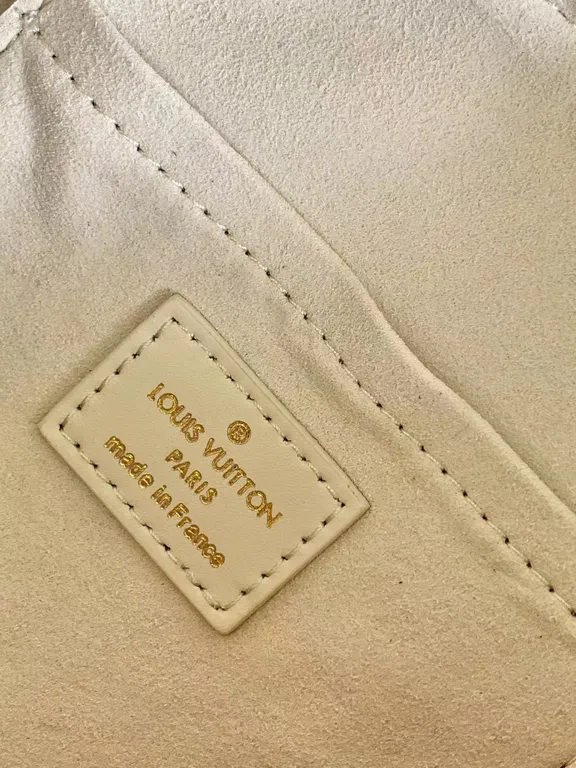 Louis Vuitton bag - LITELUX