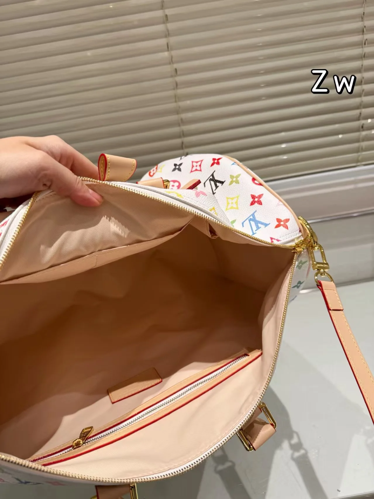 2025 Louis vuitton M13742 - LITELUX