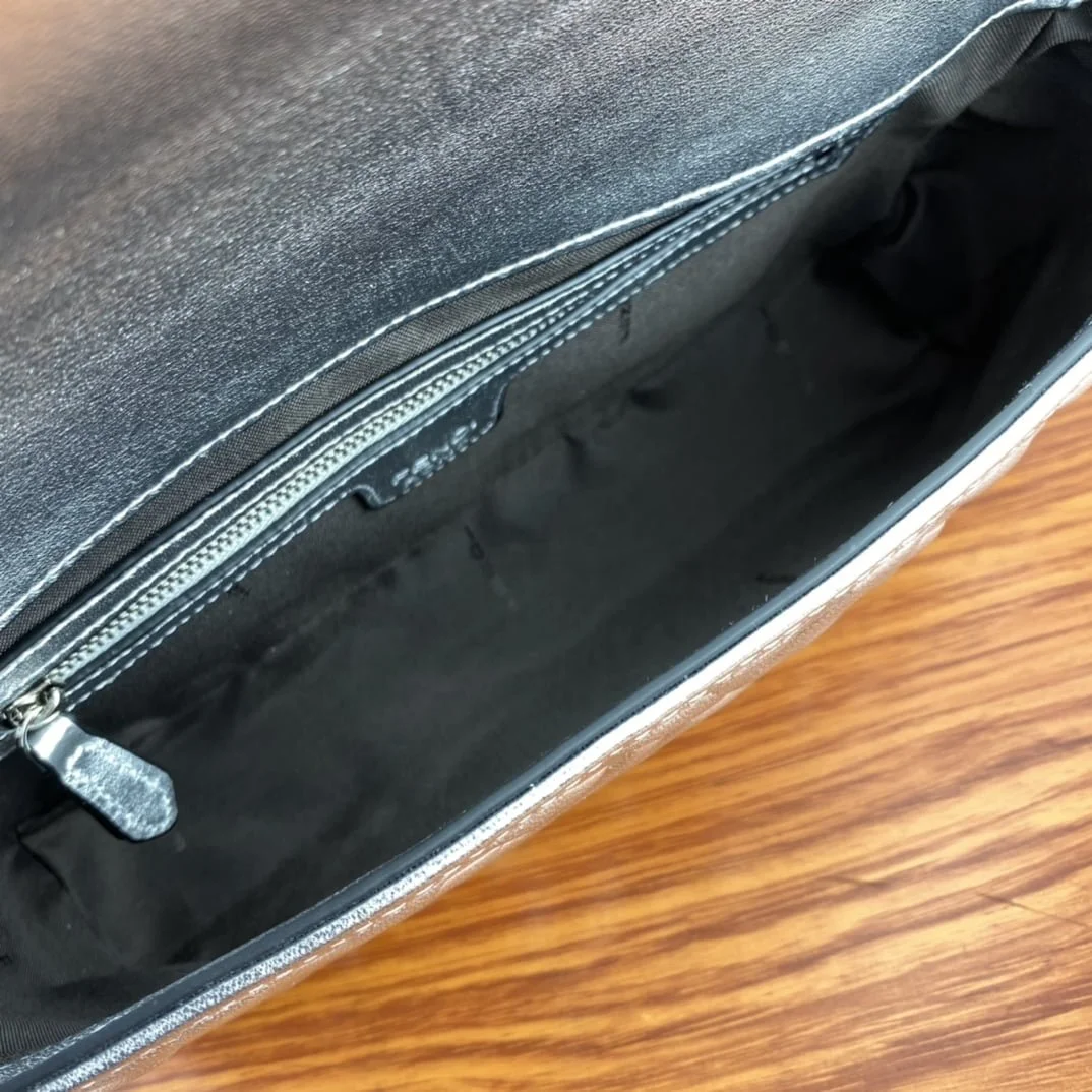 FENDI BAGUETTE Embossed design Sliver Handbag F0191 Size: 26x5x15cm - LITELUX