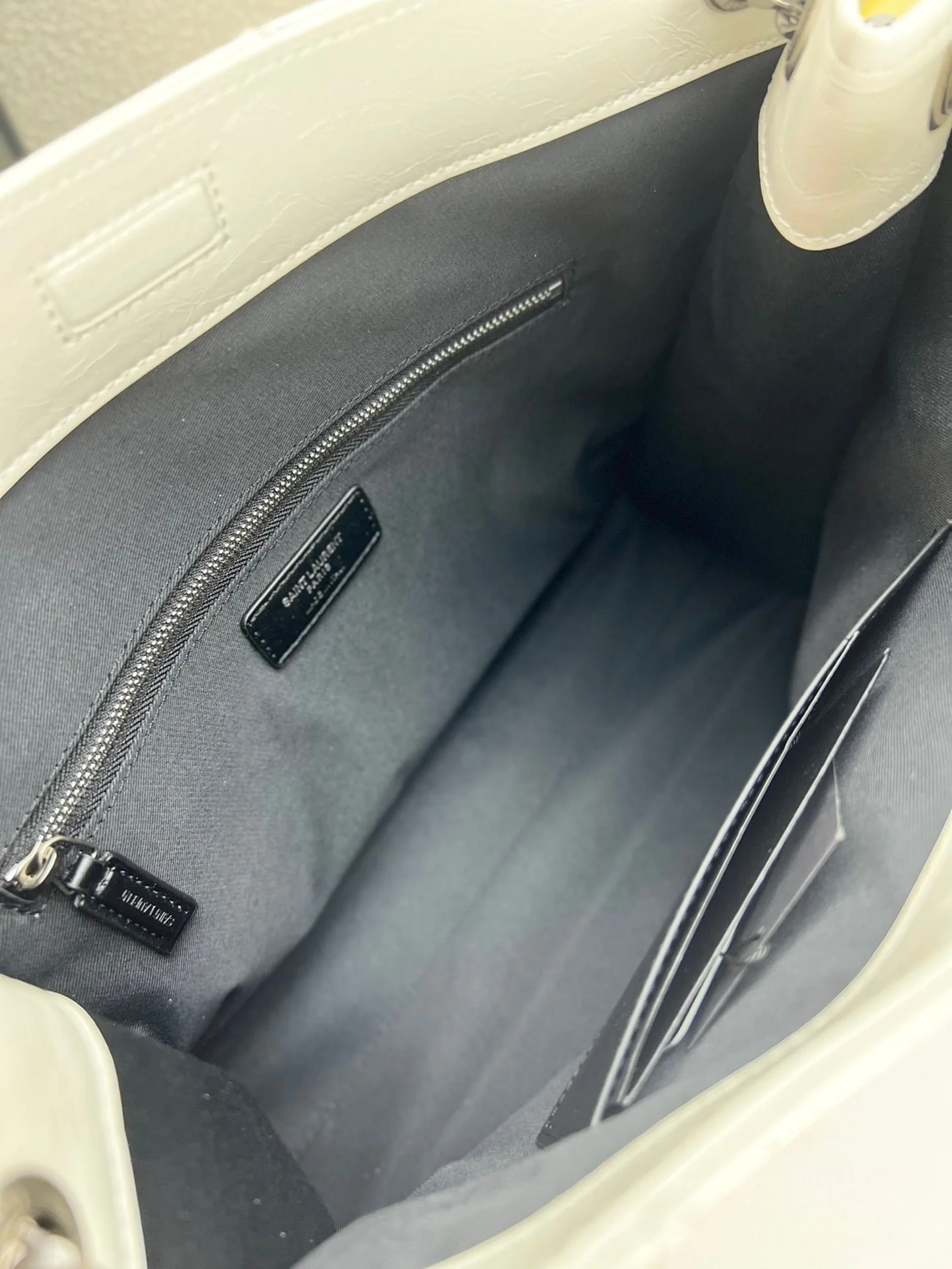 YSL NIKI Wrinkled retro oil wax skin Shoulder and backbody tote bag white 577999 size: 33*27*11.5 cm - LITELUX