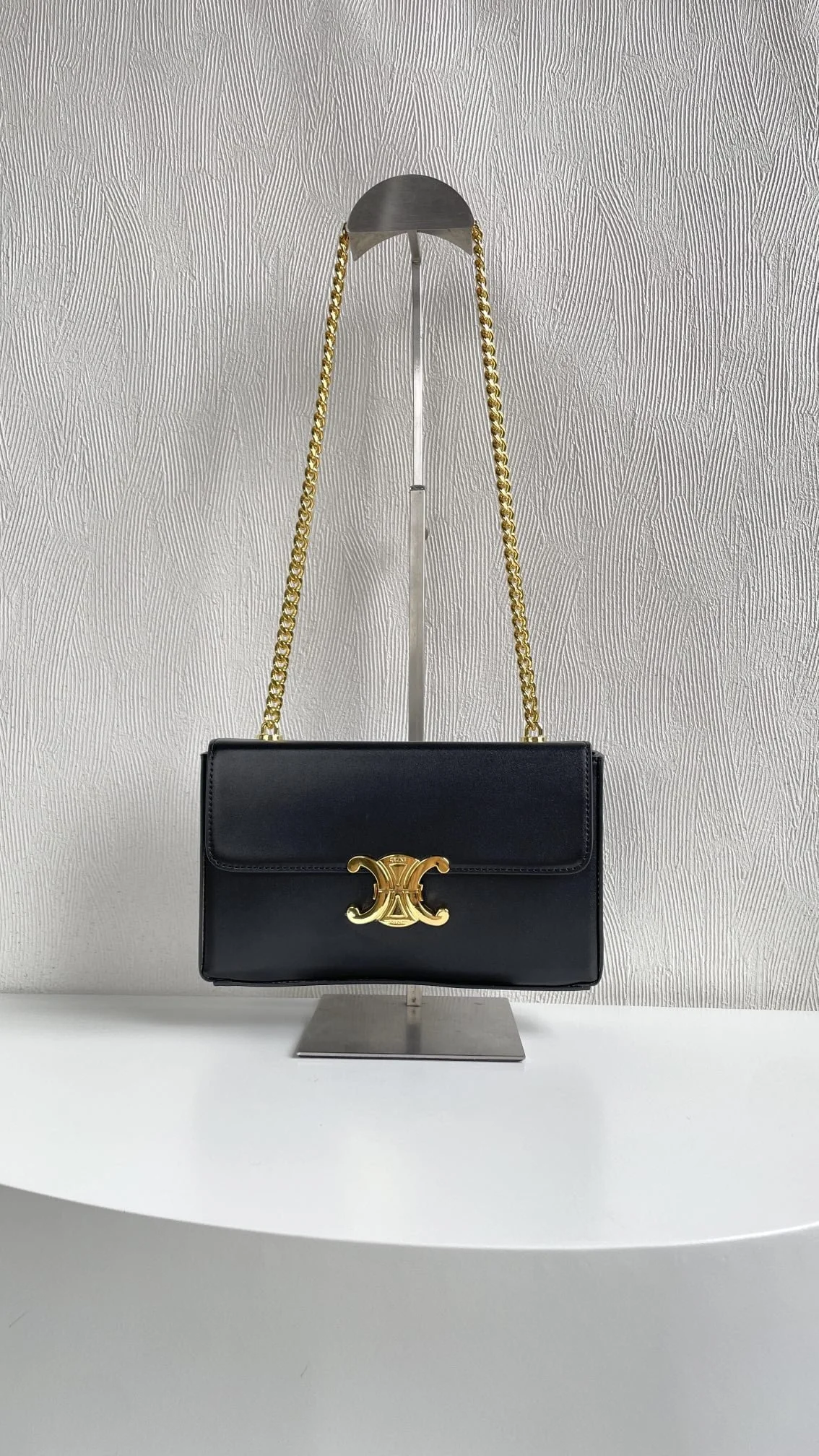 CELINE Arc de Triomphe Black with Chain 8067 size: 22 X 13.5 X 6cm - LITELUX