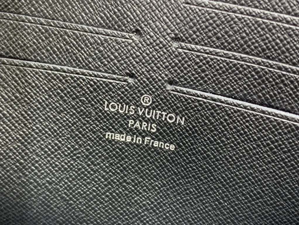 Louis Vuitton bag - LITELUX