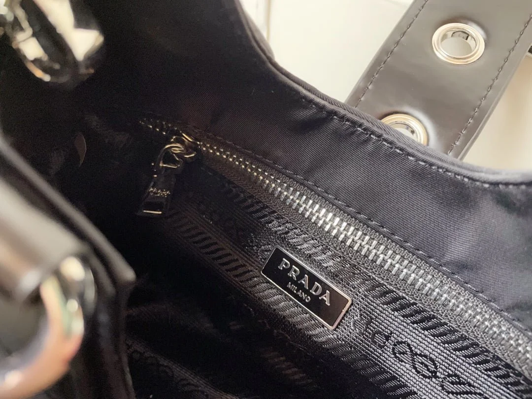 Prada Nylon and leather splice Underarm bag black 1BA381 size: 22.5cm - LITELUX