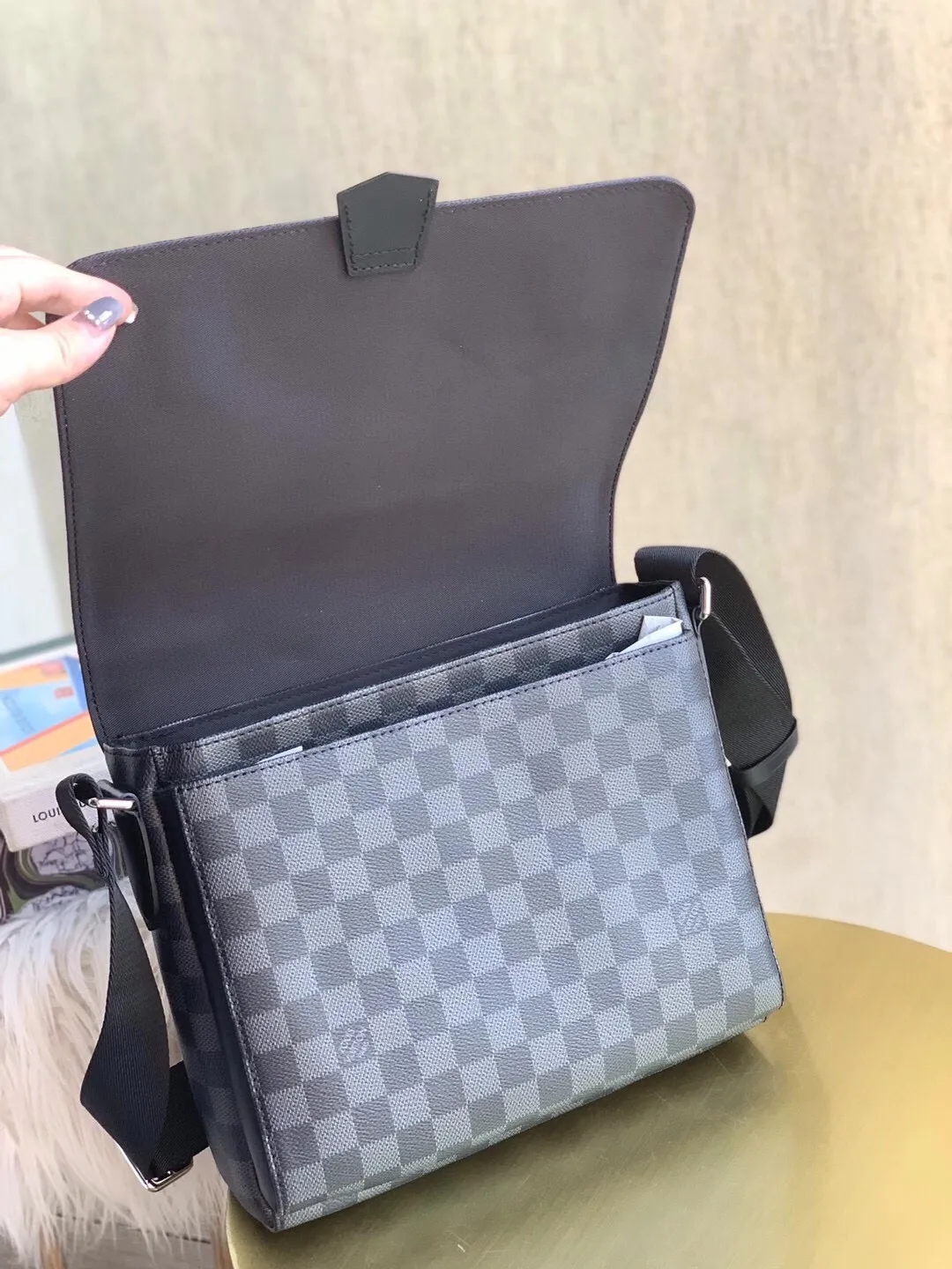 Louis Vuitton bag - LITELUX