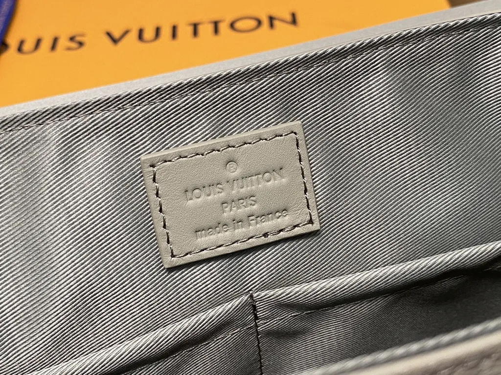 Louis Vuitton bag - LITELUX