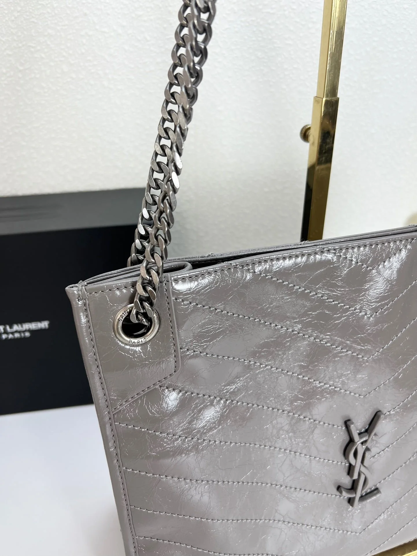 YSL NIKI Wrinkled retro oil wax skin Shoulder and backbody tote bag grey 577999 size: 33*27*11.5 cm - LITELUX