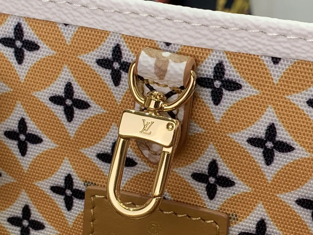 Louis Vuitton bag - LITELUX