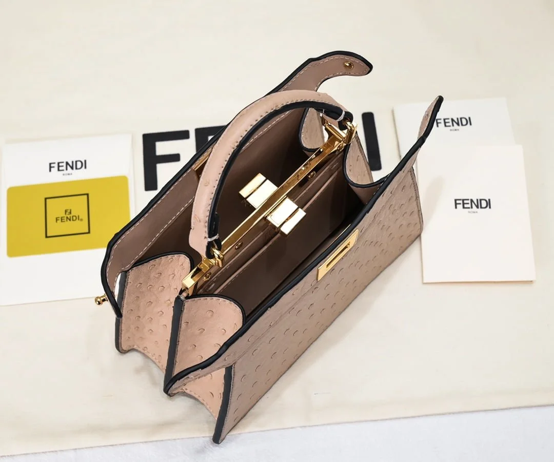 FENDI Peekaboo Grey 23ss 335 Size: 20*15cm - LITELUX