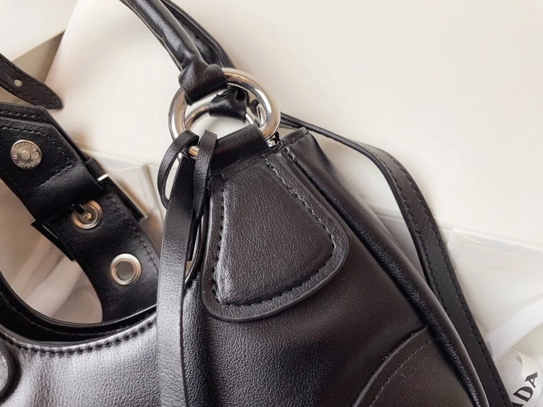Prada leather Underarm bag black 1BA381 size: 22.5cm - LITELUX
