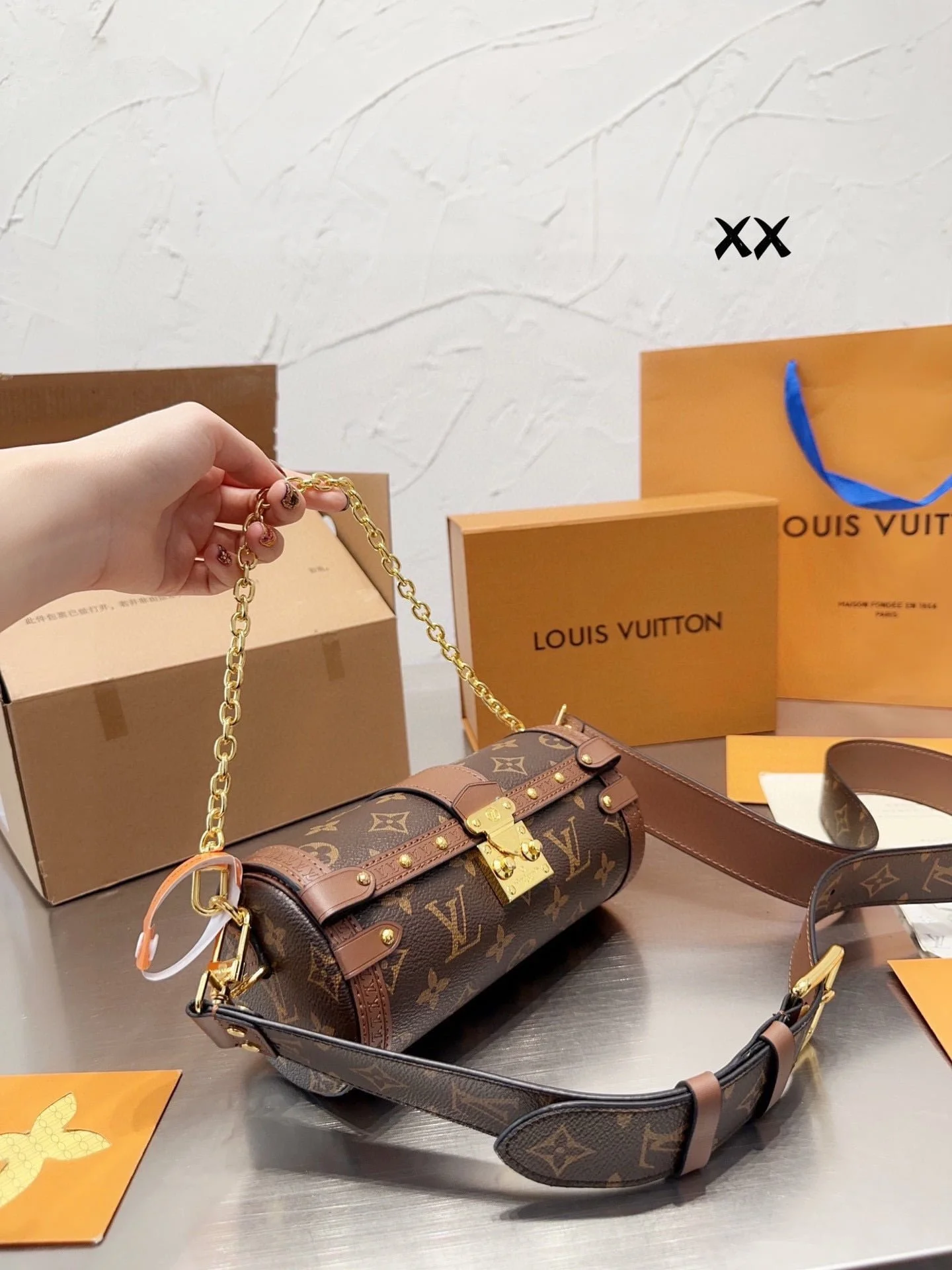 Louis Vuitton / LV prefall papillon trunk monogram round flip latch design crossbody bag - LITELUX