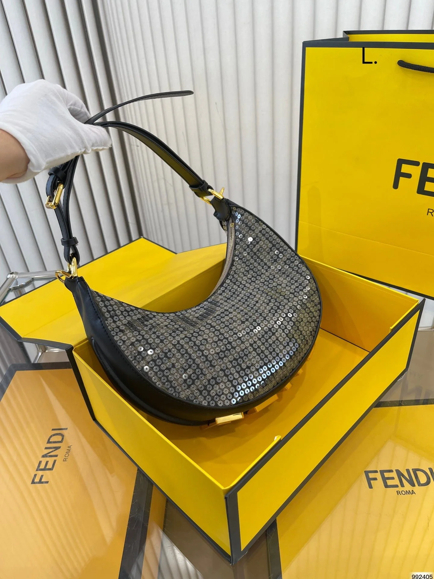 FENDI half moon bag underarm bag Size: 20*10cm /25*13cm - LITELUX