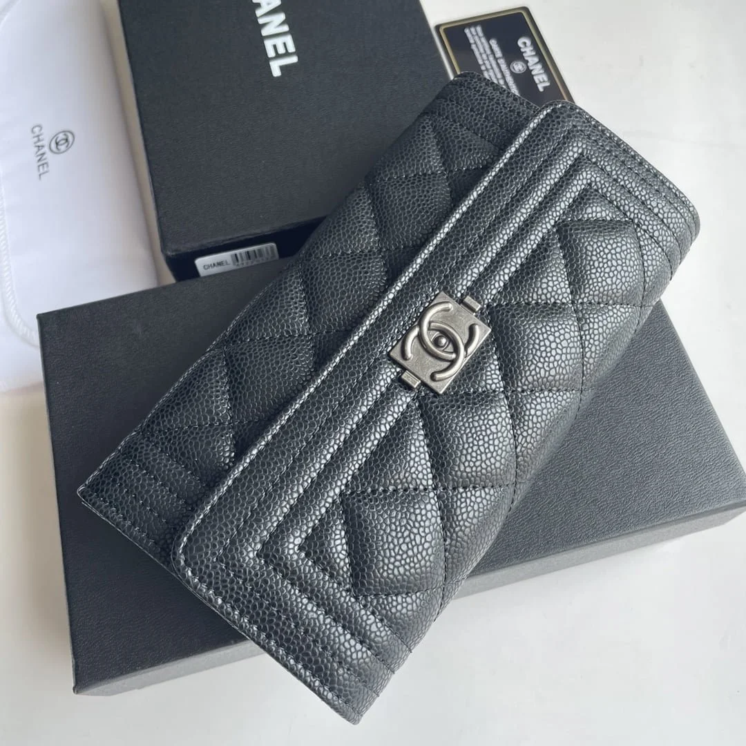 Chanel Cowhide with caviar Clutch bag with gold and sliver hardware size: 19*10cm - LITELUX