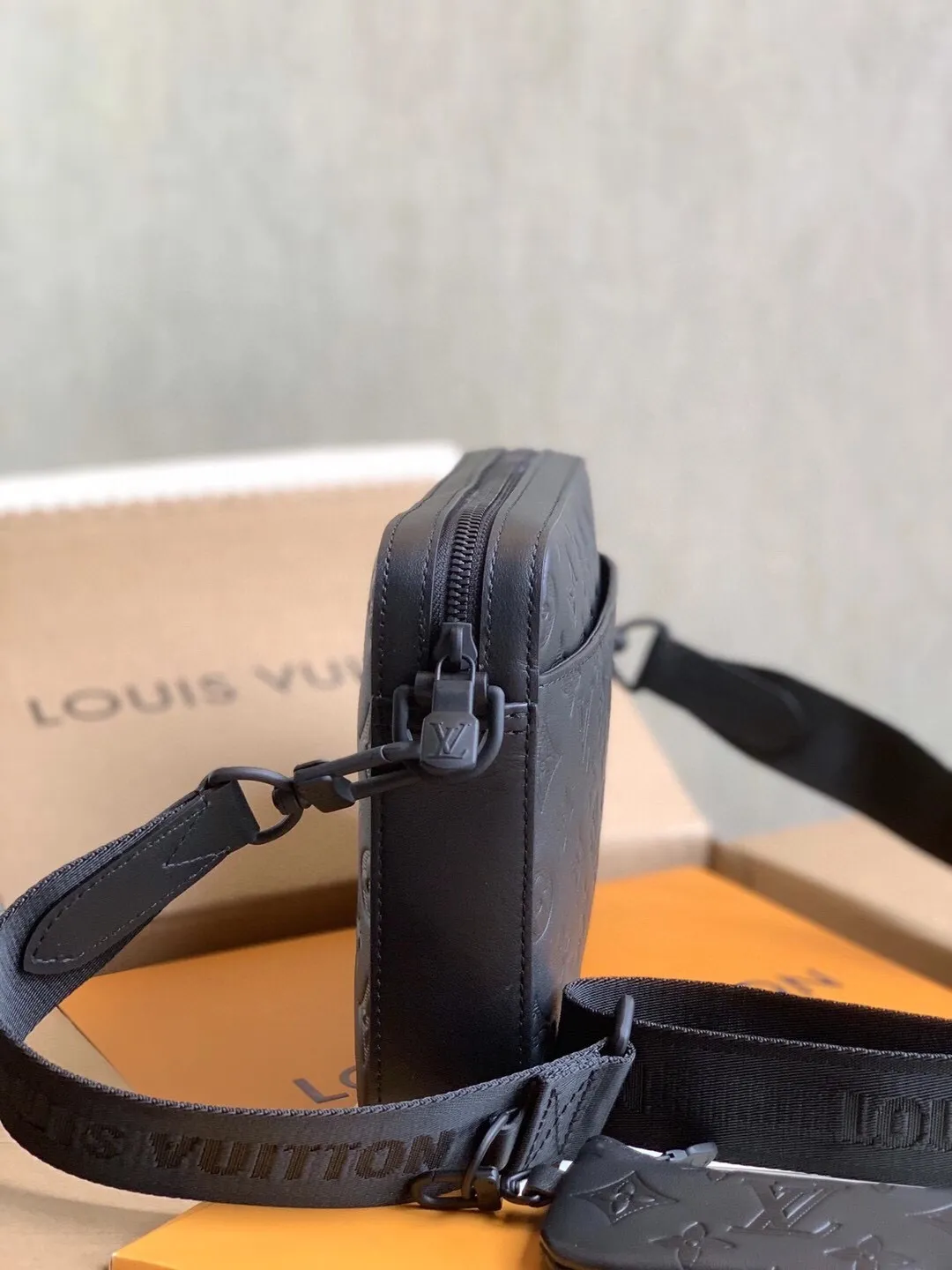 Louis Vuitton bag - LITELUX