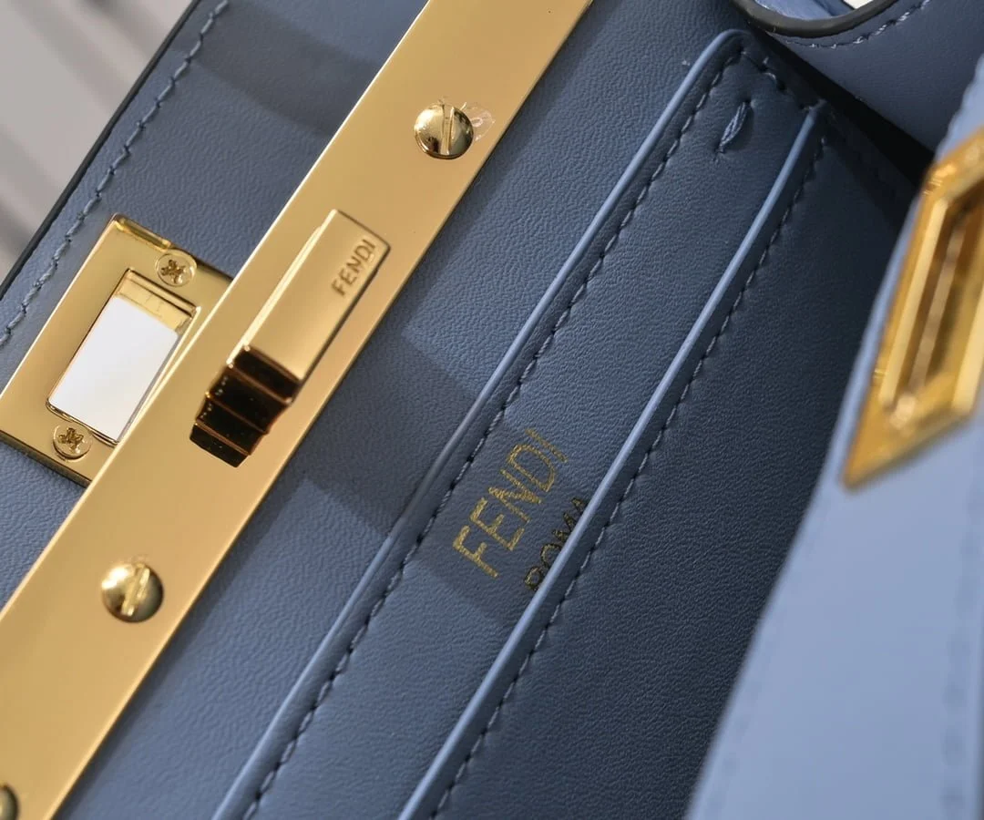 FENDI Peekaboo Blue 23ss 335 Size: 20*15cm - LITELUX