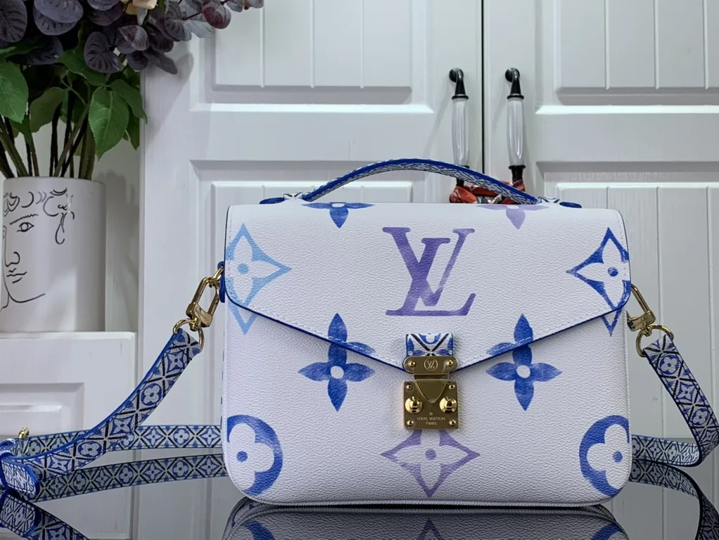 Louis Vuitton bag - LITELUX
