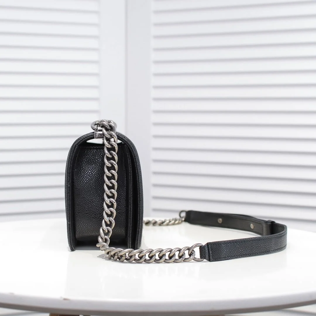Chanel Cowhide caviar with sliver hardware size: 25*15*9cm - LITELUX