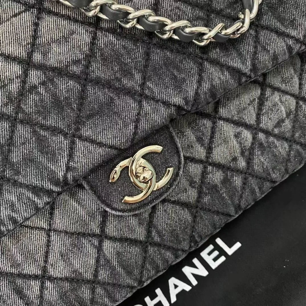 Chanel denim Shoulder bag Do old paint size: 42*27*15 CM - LITELUX