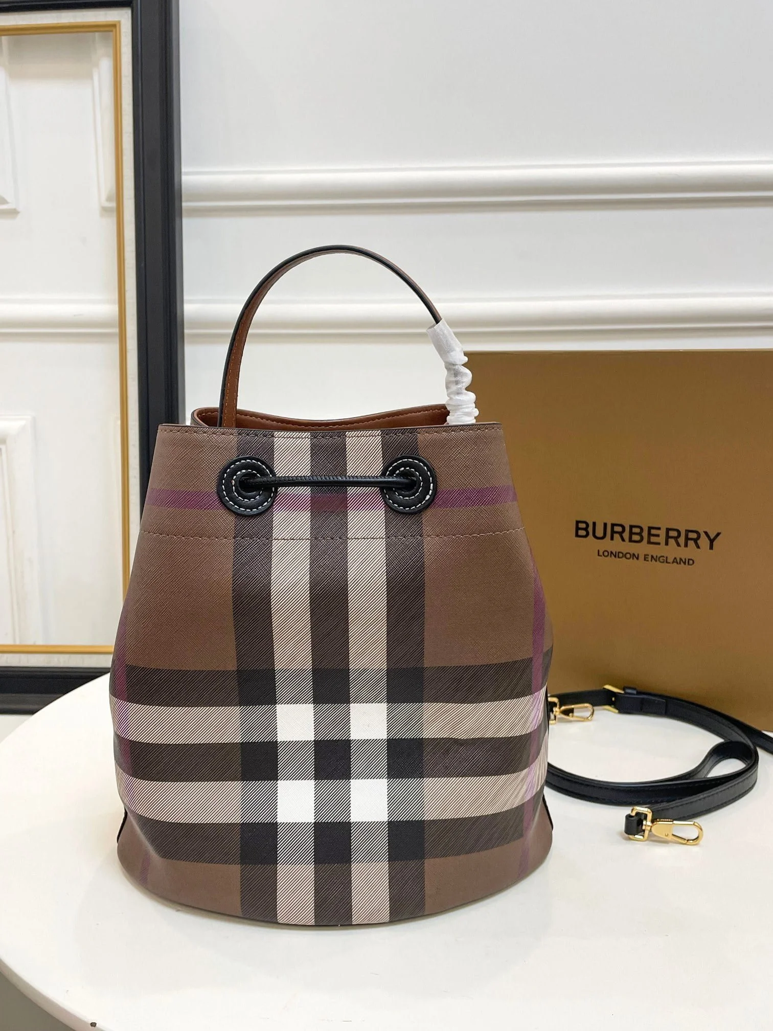 Burberry Bucket bag size: 26*8cm - LITELUX