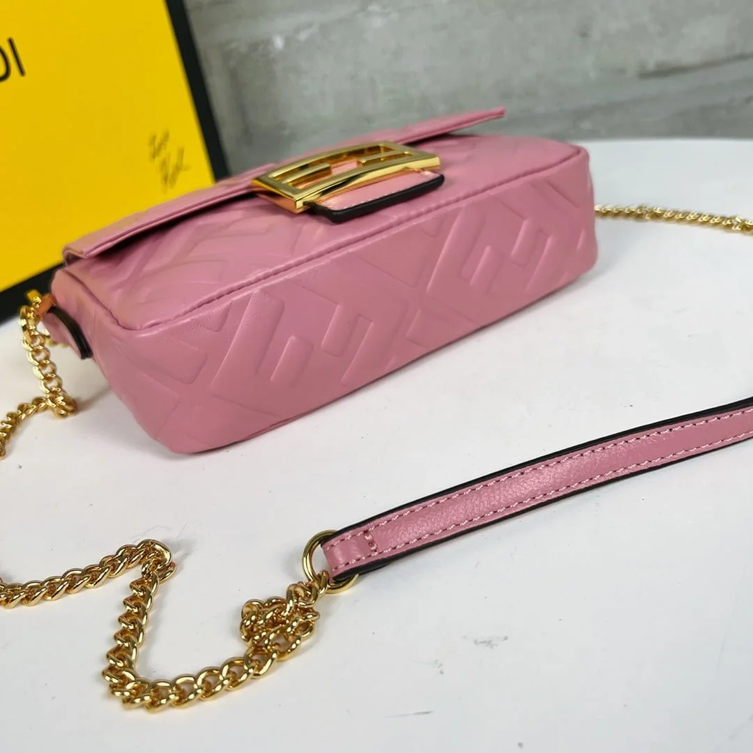 FENDI BAGUETTE Mini Chain Strap Pink Handbag Size: 4*18*11cm - LITELUX