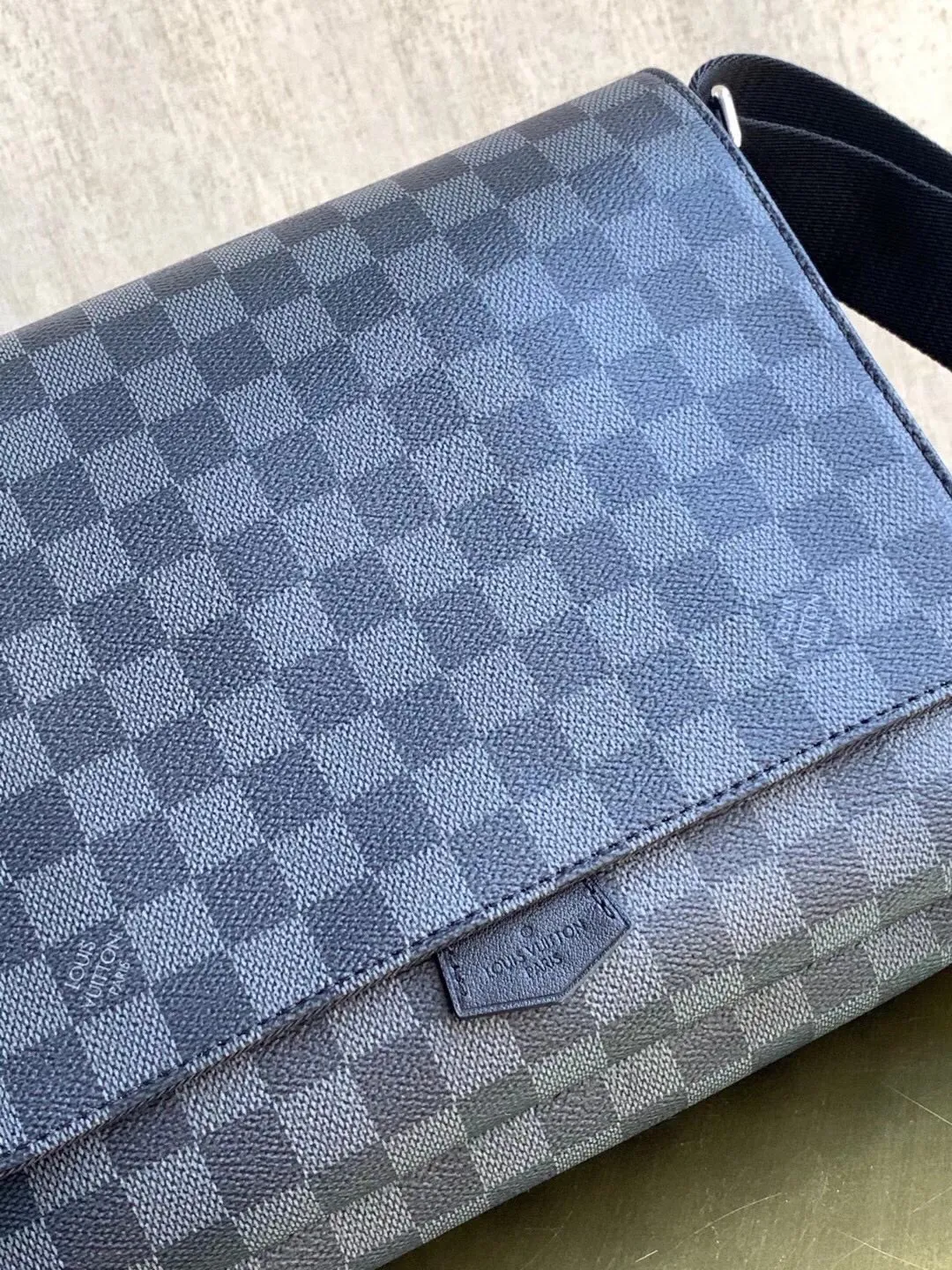 Louis Vuitton bag - LITELUX
