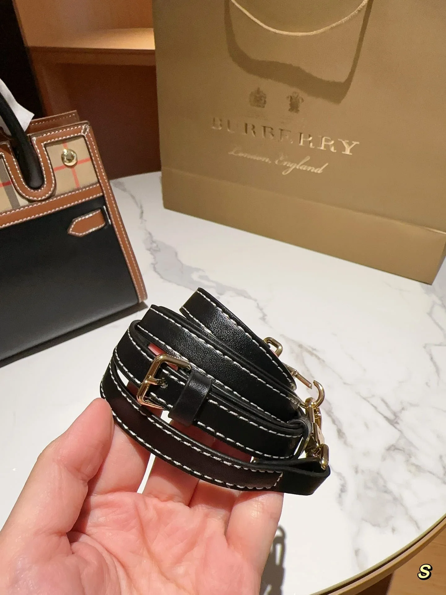 Burberry title Hand-held crossbody tote bag size: 26cm - LITELUX