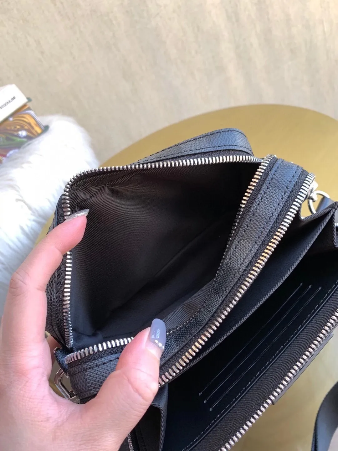 Louis Vuitton bag - LITELUX