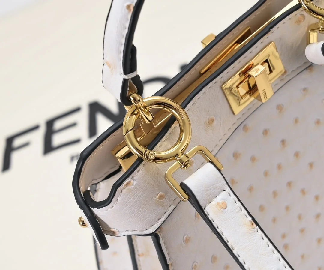 FENDI Peekaboo Cream White 23ss 335 Size: 20*15cm - LITELUX