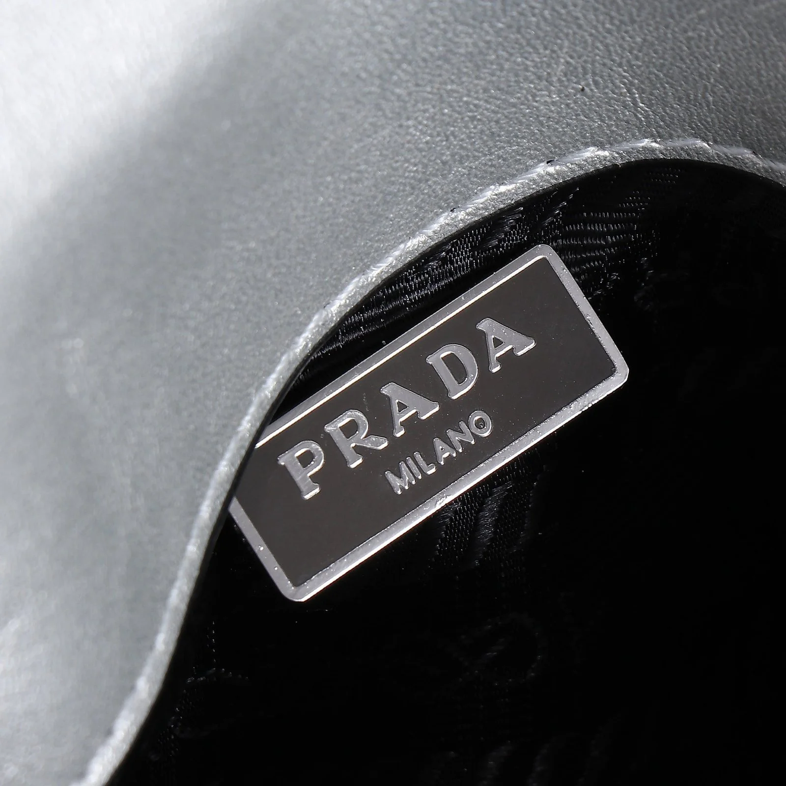Prada hobo cleo Patent leather 611 sliver size:22*13cm - LITELUX