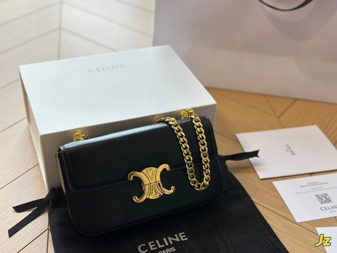 CELINE TRIOMPHE Crossbody bag Black Size: 20cm - LITELUX