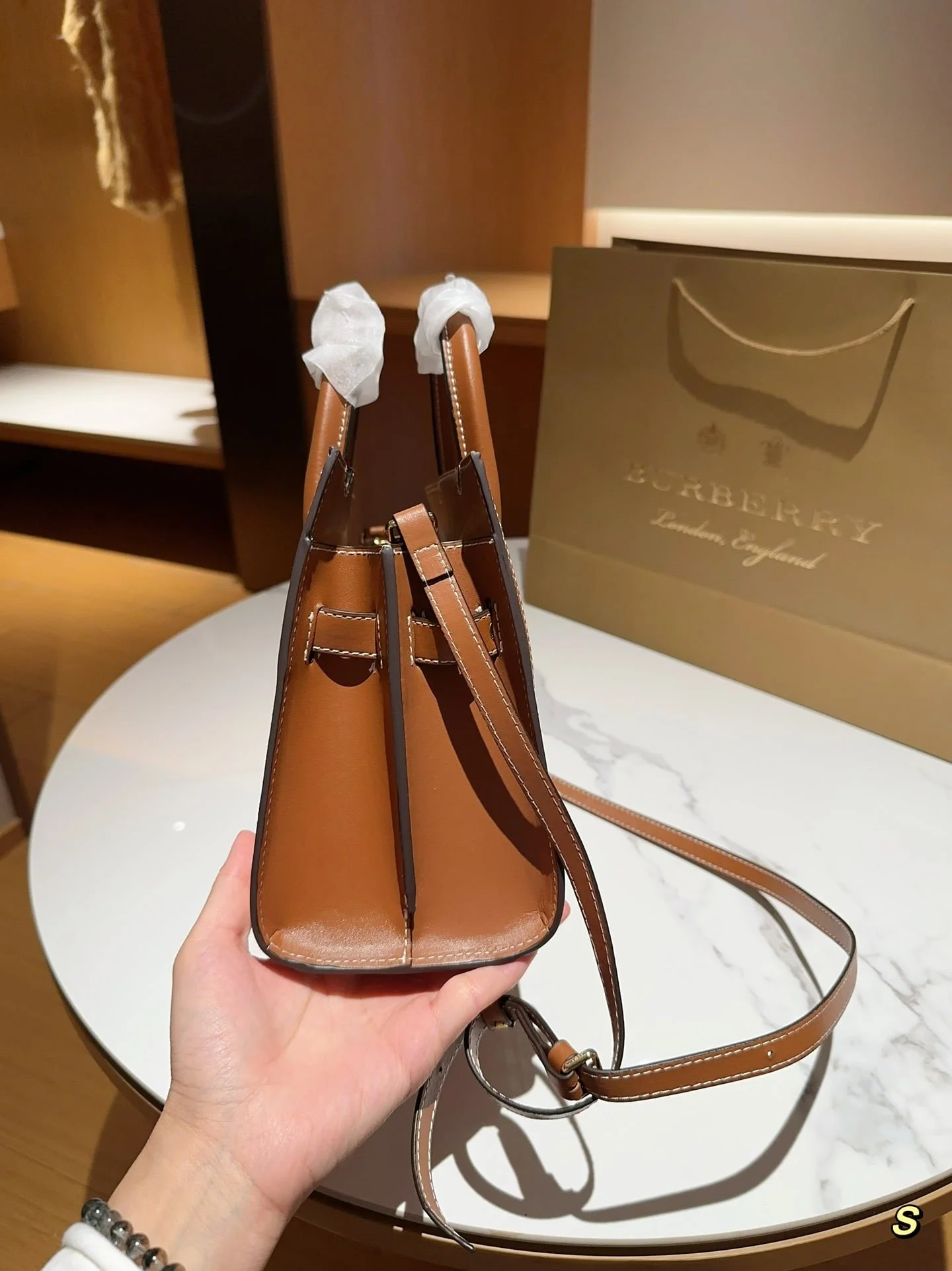 Burberry title Hand-held crossbody tote bag size: 26cm - LITELUX