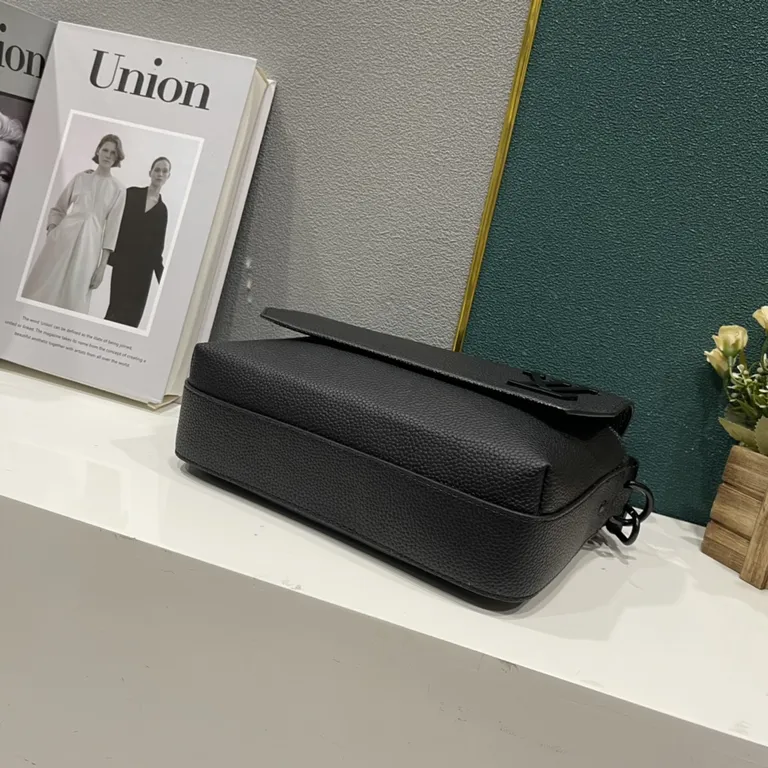 Louis Vuitton bag - LITELUX