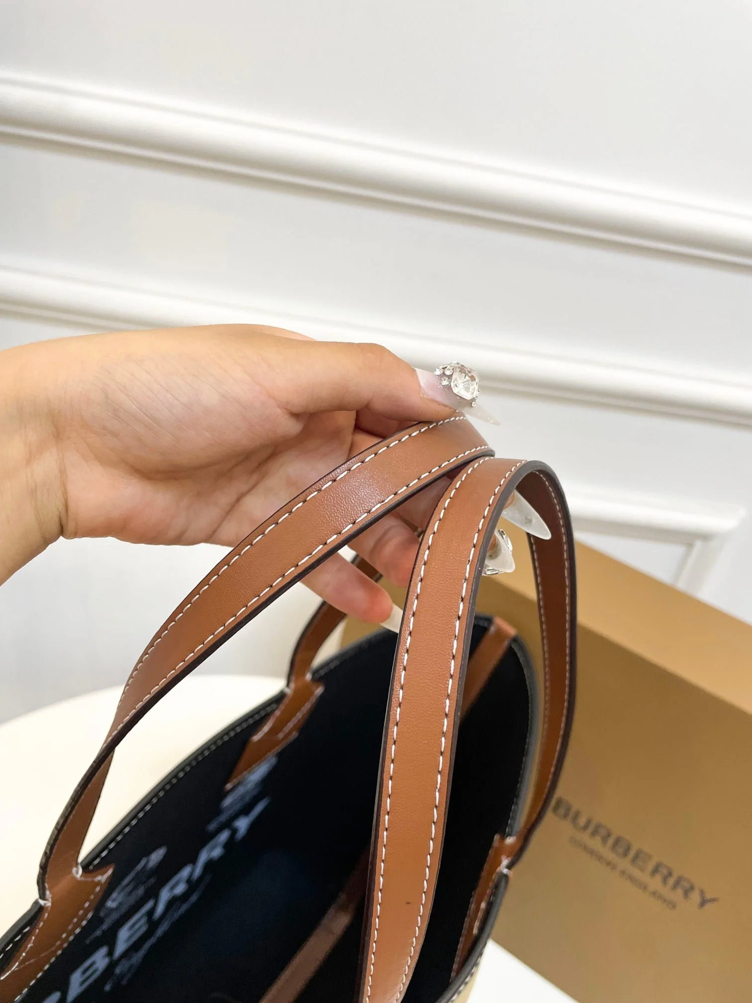 Burberry tote shopping bag with small wallet size: 35*16*29cm - LITELUX