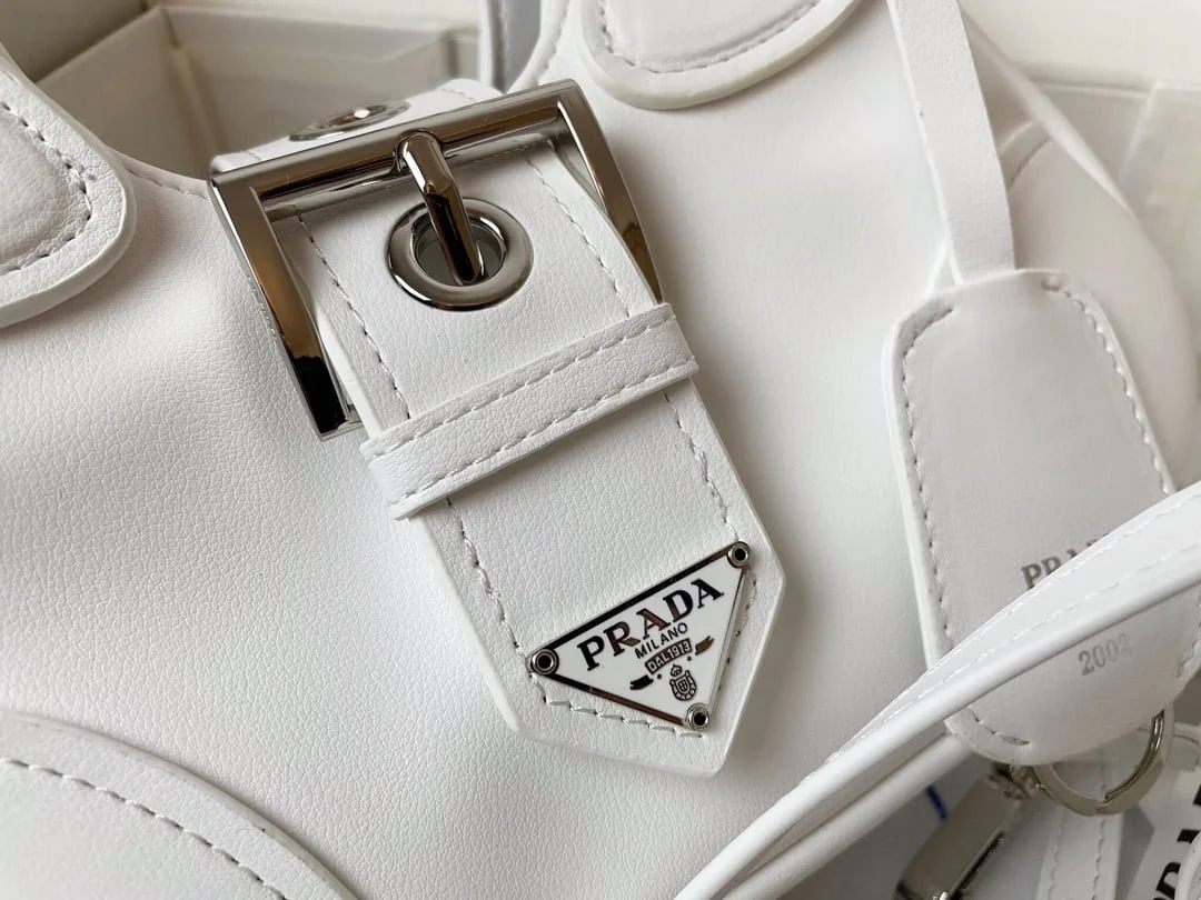 Prada leather Underarm bag white1BA381 size: 22.5cm - LITELUX