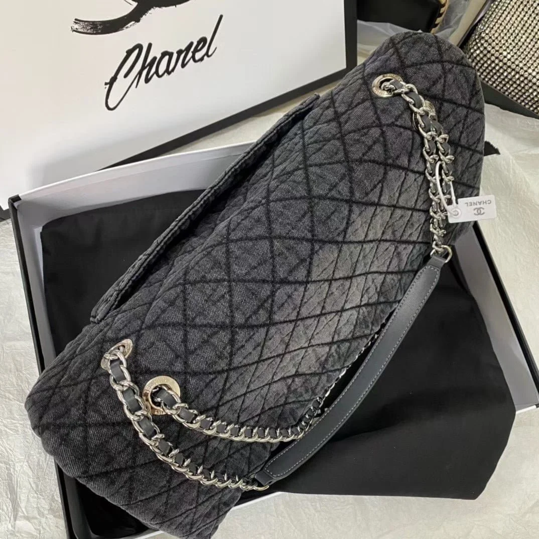 Chanel denim Shoulder bag Do old paint size: 42*27*15 CM - LITELUX