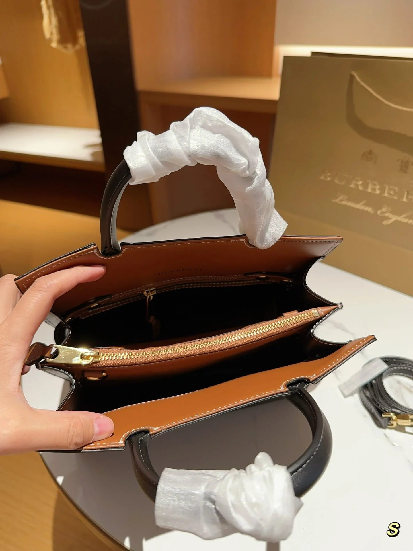 Burberry title Hand-held crossbody tote bag size: 26cm - LITELUX