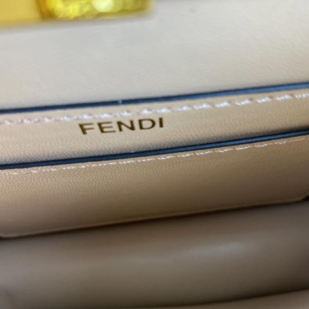 FENDI PeekaboolseeuPetite  0778  size: 20*15.5*11CM - LITELUX