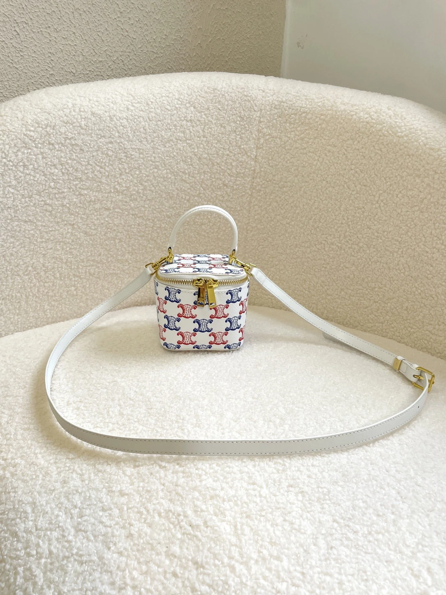 CELINE 23s Spring/Summer – Mini smooth leather makeup case Presbyopia pattern 8080 Size: 9.5* 8* 9cm - LITELUX