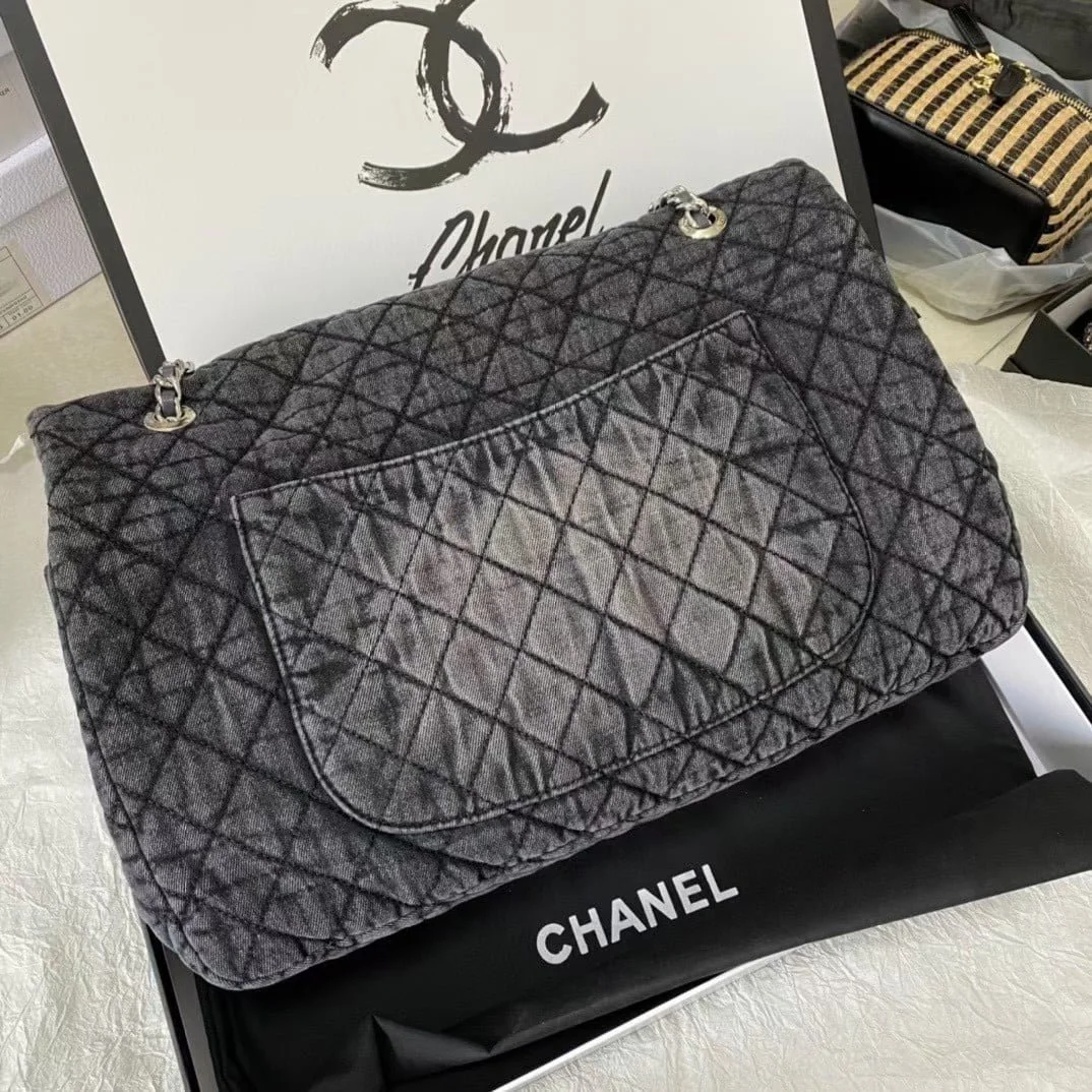 Chanel denim Shoulder bag Do old paint size: 42*27*15 CM - LITELUX