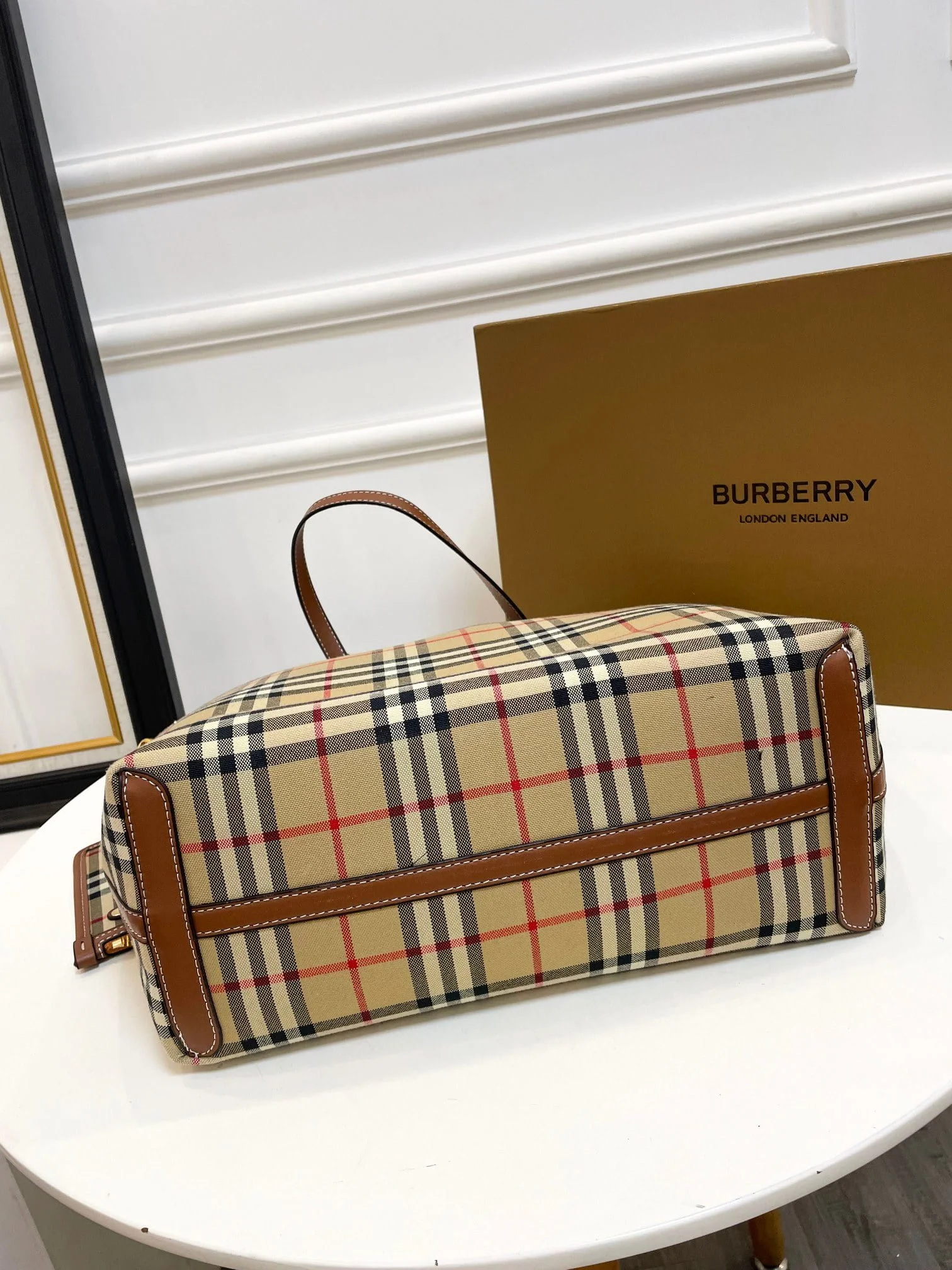 Burberry tote shopping bag with small wallet size: 35*16*29cm - LITELUX
